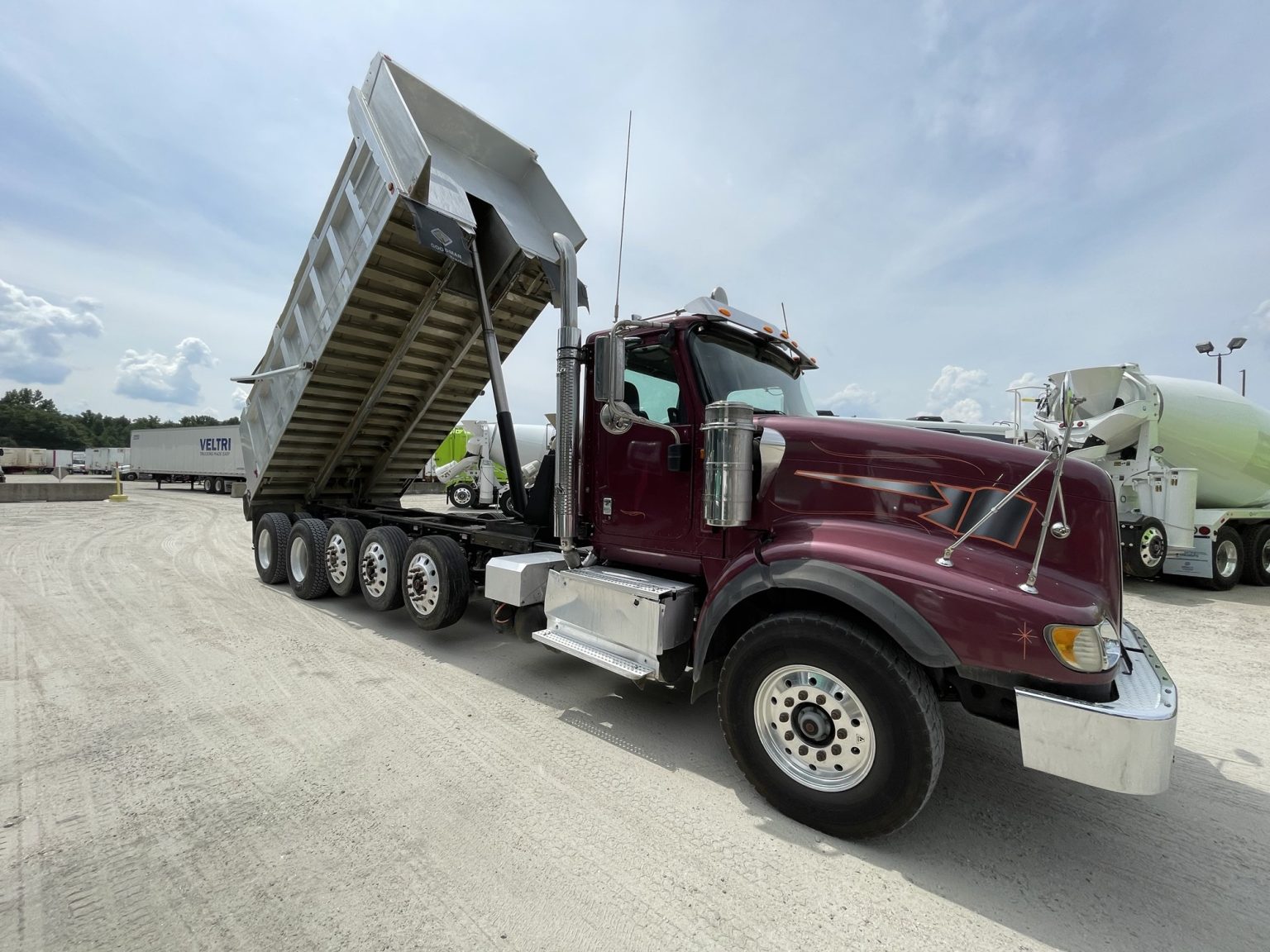 2016 International 5900I Excel Truck Group