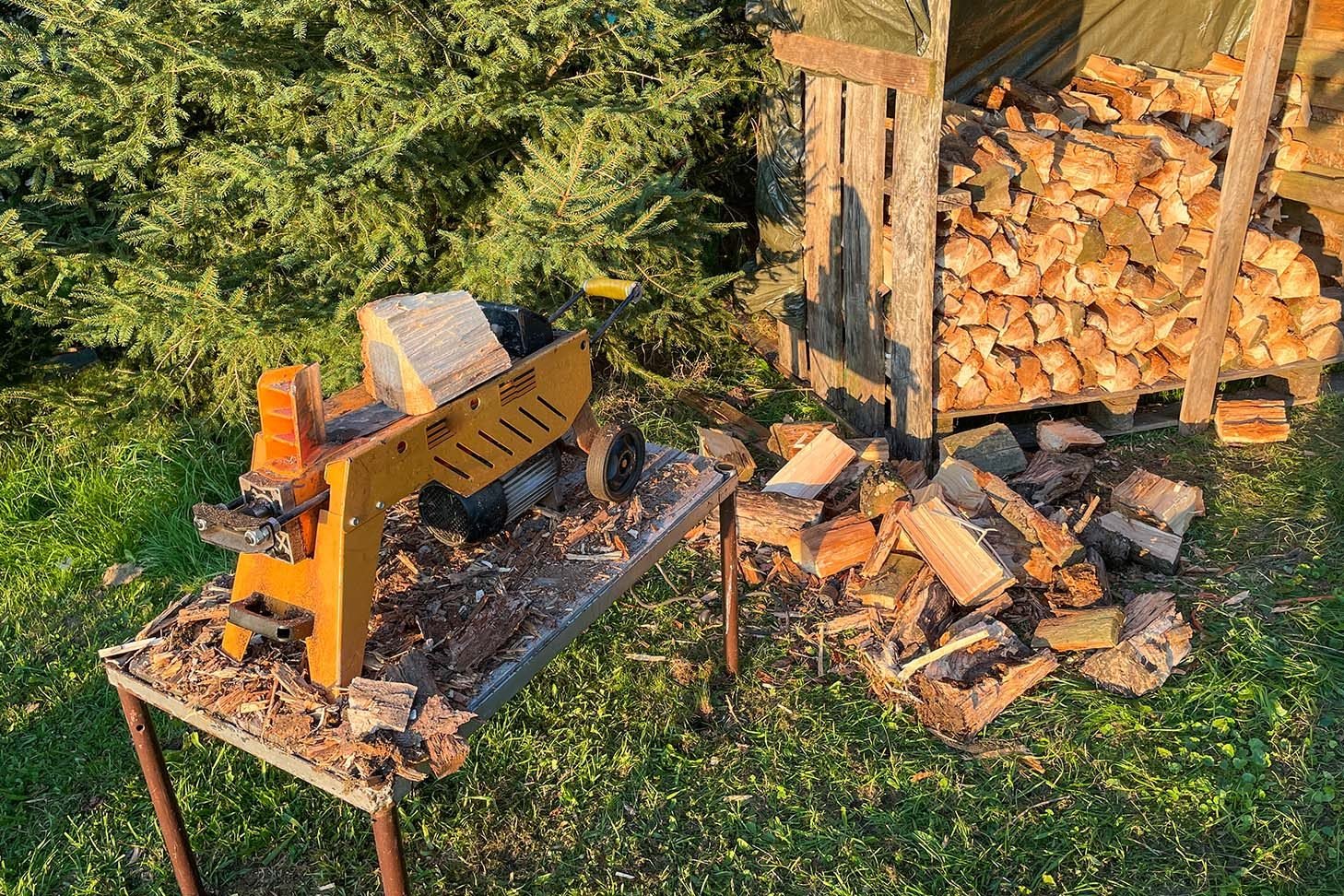 Best Wood Splitter How To Choose The Best One For Your Project