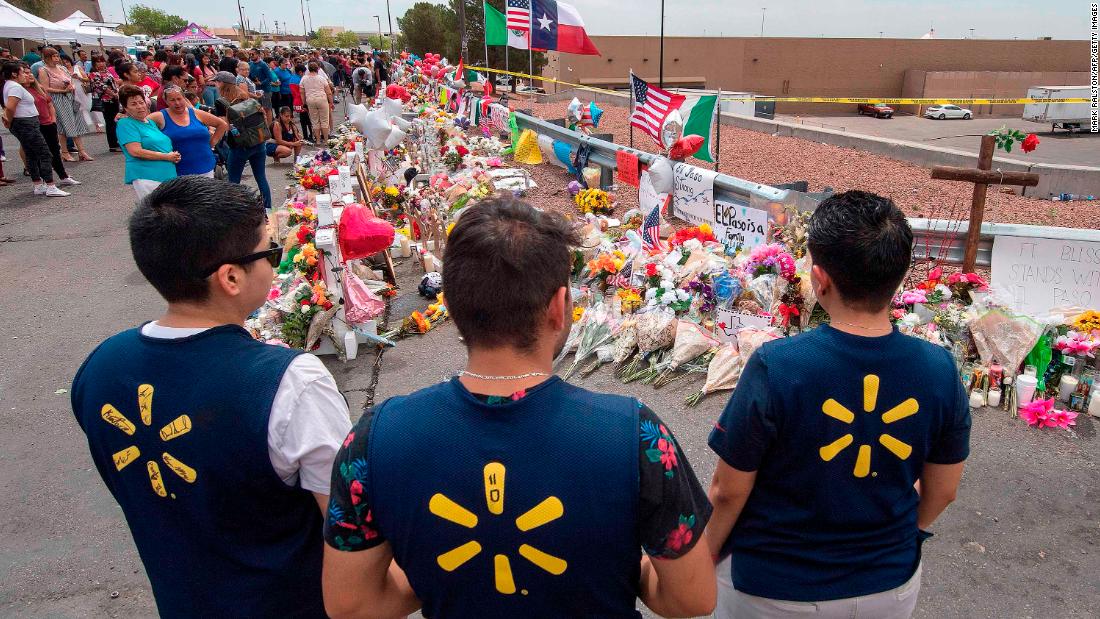 El Paso Shooting Walmart Employee Helped Up To 100 Escape Says He Was Amp 39 Trained The Customers