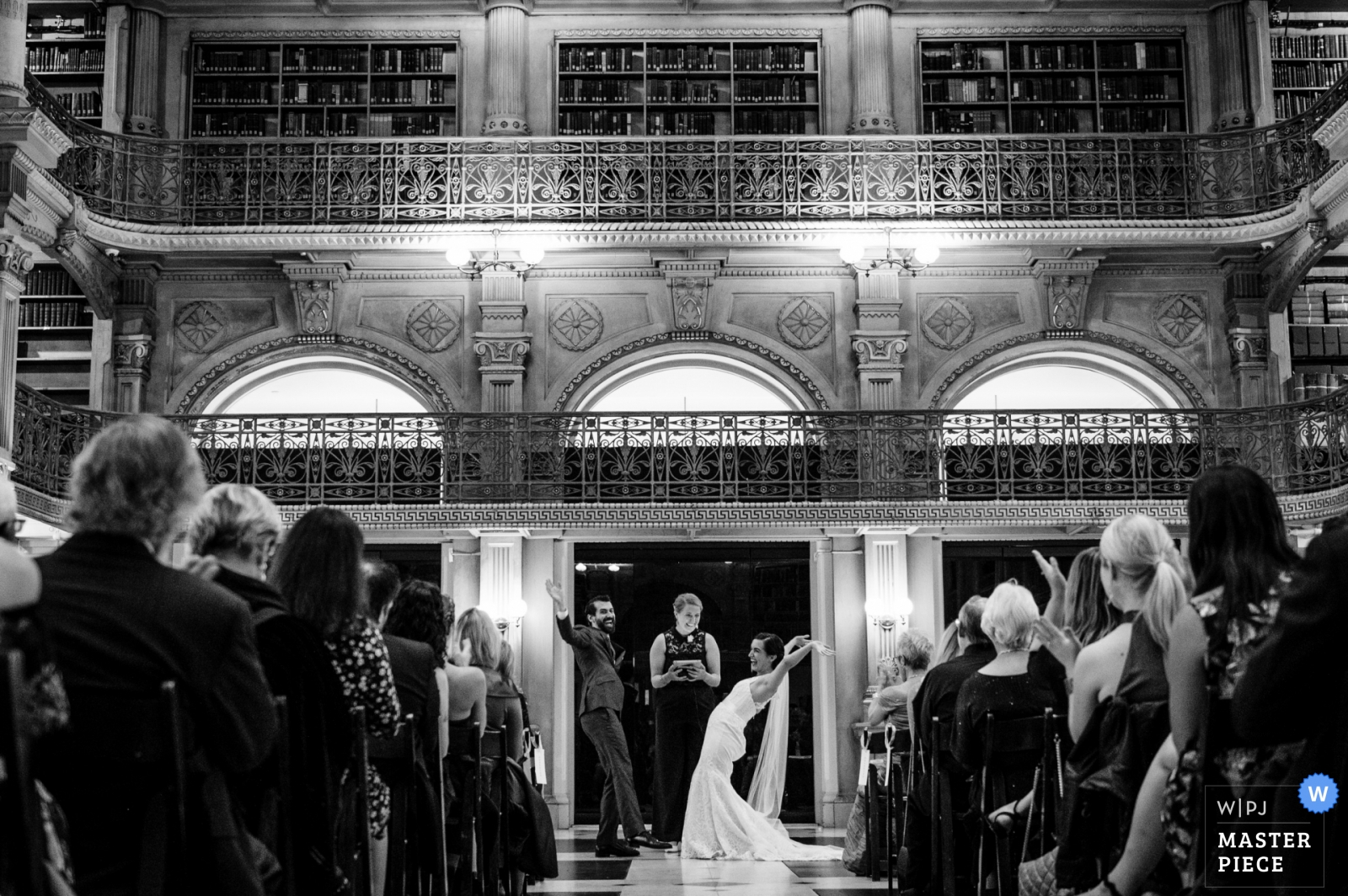 George Peabody Library A Baltimore Md Wedding Venue Tour Caitkramer Com