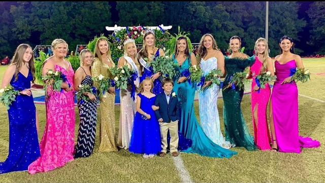 Piedmont Academy Crowns Homecoming Queen Honors Late Supporter The Covington News