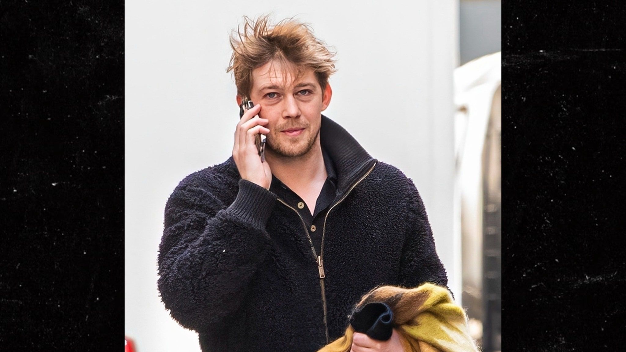 Taylor Swift Amp 39 S Ex Joe Alwyn Looks Forlorn On A Solo Stroll In London In First Trends Now