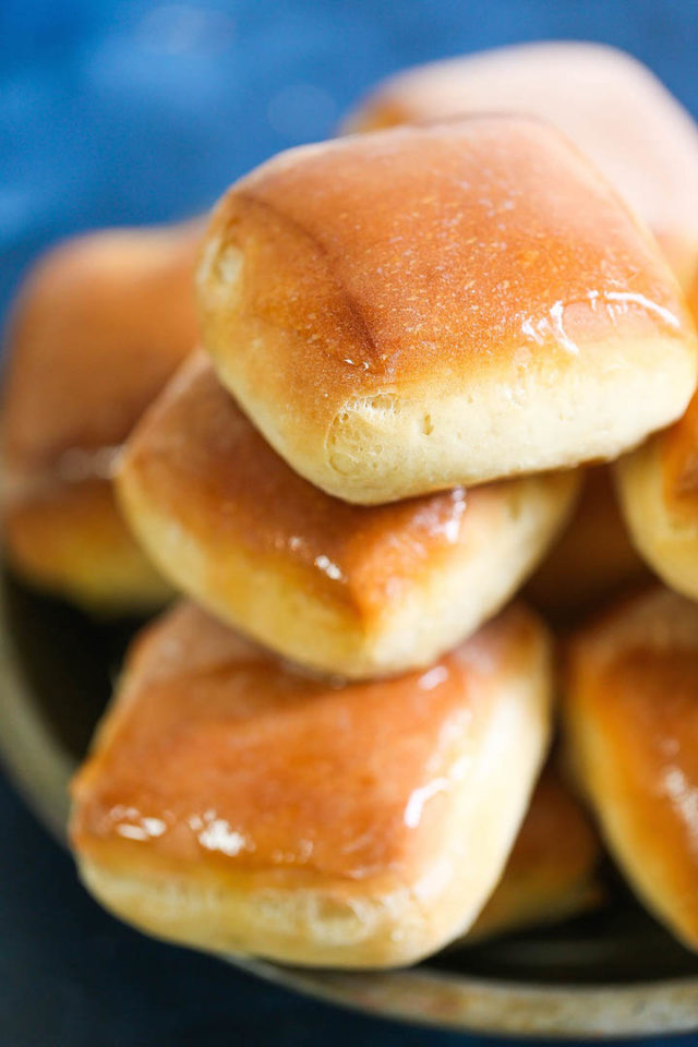 Texas Roadhouse Rolls Damn Delicious