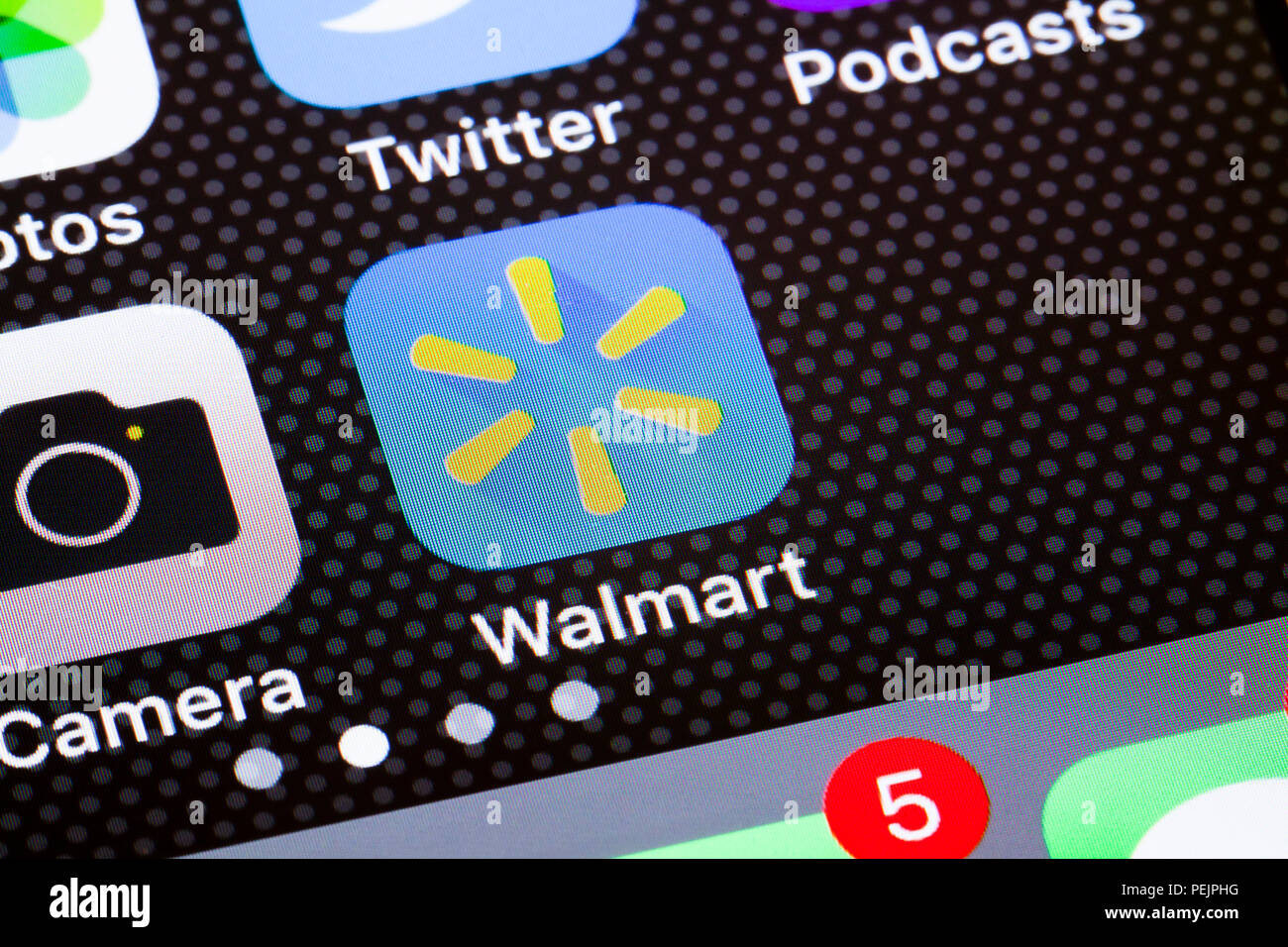 Walmart App Icon On Iphone Screen Usa Stock Photo Alamy