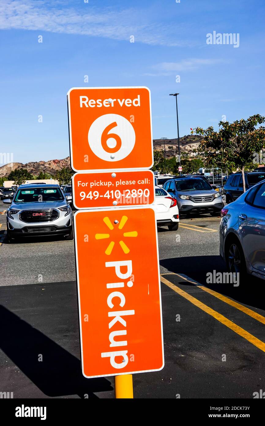 Walmart Outdoor Pickup Sign Hi Res Stock Photography And Images Alamy