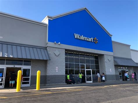 Walmart Will Close One Of 2 Norwalk Stores In November