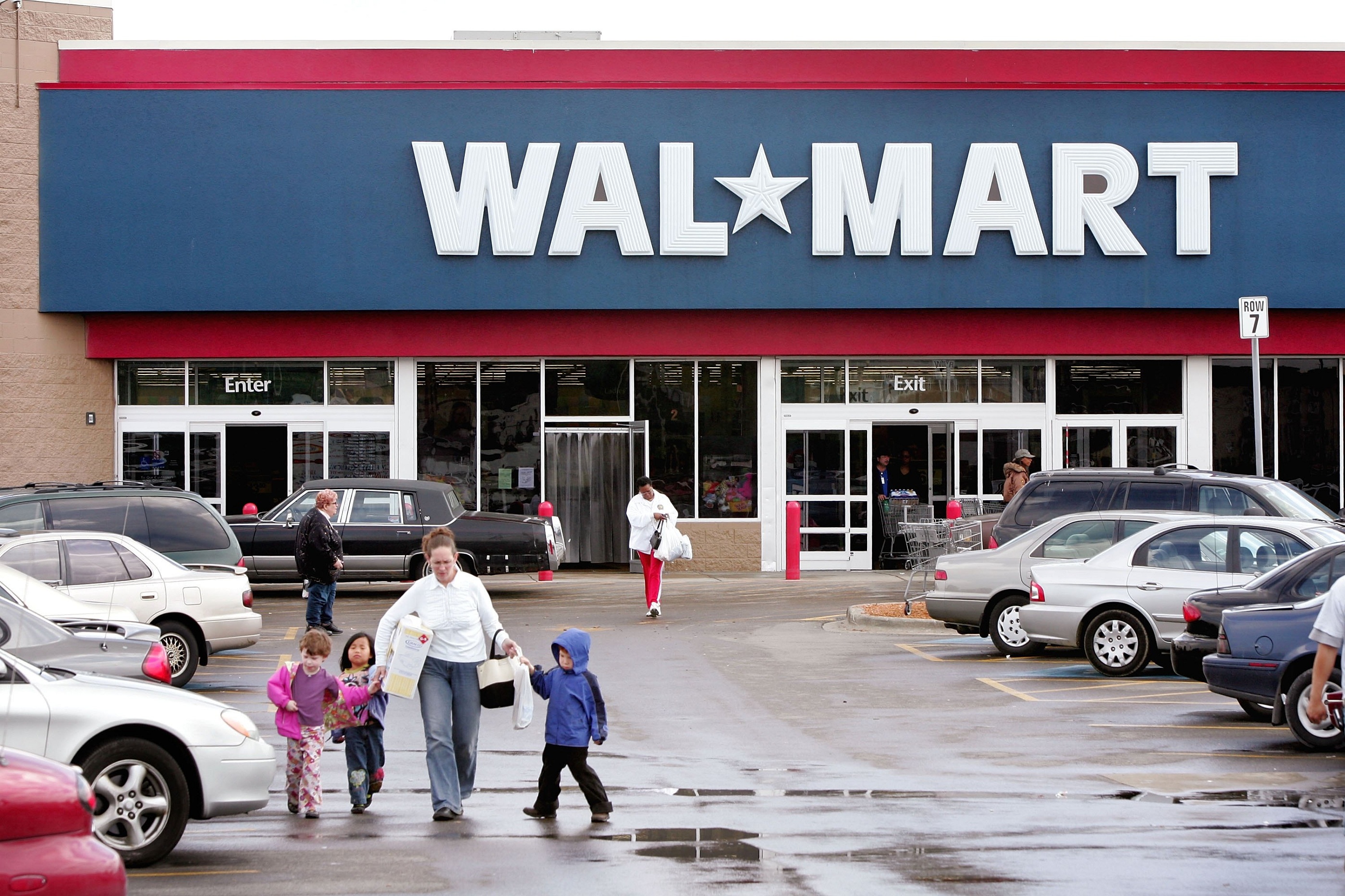 Why Do Walmart Shoppers Enter On The Left And Exit On The Right